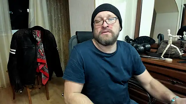 Snapshot of Grandor_M chatting on March 14, 4:40 pm Grandor M online show from March 14, 4:40 pm