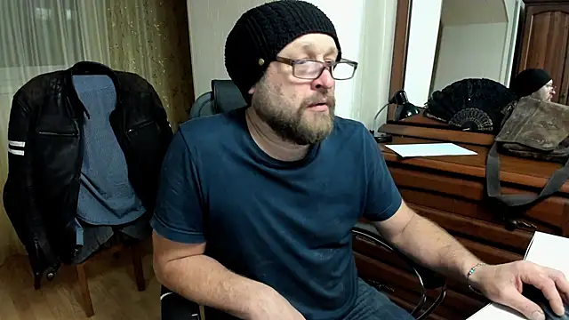 Snapshot of Grandor_M chatting on March 7, 6:22 pm Grandor M online show from March 7, 6:22 pm