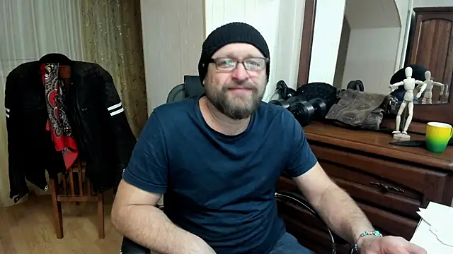 Snapshot of Grandor_M chatting on March 15, 6:10 pm Grandor M online show from March 15, 6:10 pm