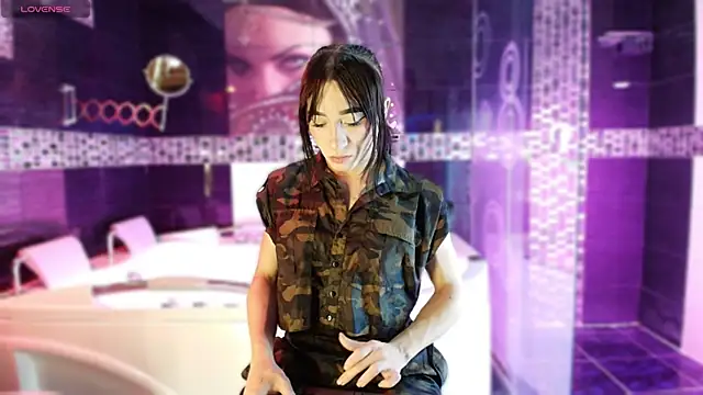 Small Hot19 online show from December 3, 6:47 am