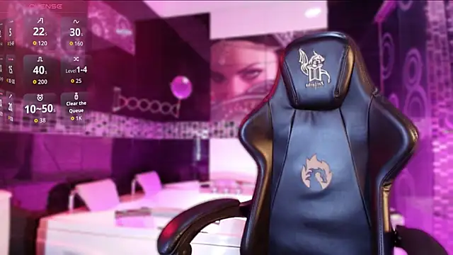 Small Hot19 online show from March 28, 11:11 am