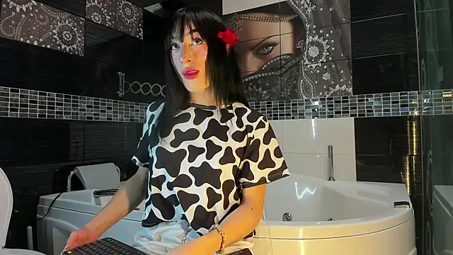 Small Hot19 online show from October 22, 3:00 pm