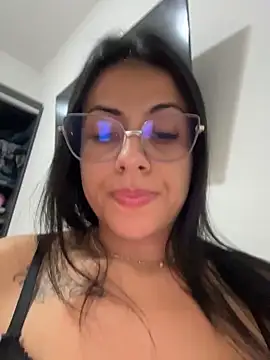 jheicylli online show from February 21, 12:51 pm