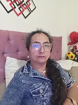 AlessandraLeroy online show from June 3, 12:44 am