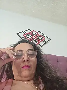 AlessandraLeroy online show from May 21, 1:14 am