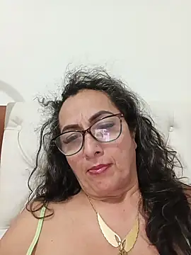 Snapshot of AlessandraLeroy chatting on July 18, 12:19 am AlessandraLeroy online show from July 18, 12:19 am