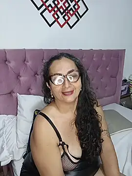 AlessandraLeroy online show from November 6, 2:26 am