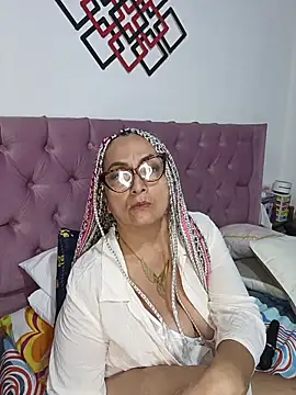 AlessandraLeroy online show from November 25, 1:28 am