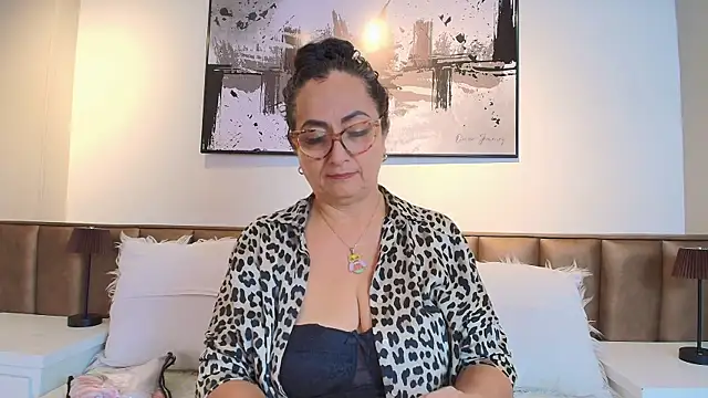 AlessandraLeroy online show from May 30, 12:33 pm