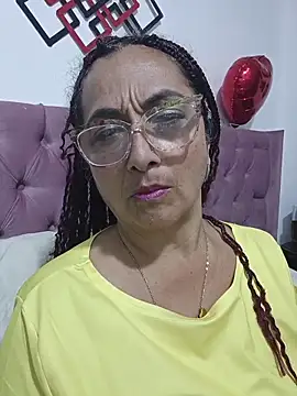 AlessandraLeroy online show from April 3, 3:24 am