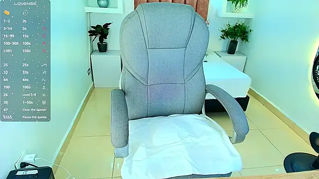 Snapshot of sharon_rosse__ chatting on January 15, 7:06 pm sharon rosse online show from January 15, 7:06 pm