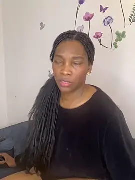 Nahomy gree online show from November 17, 5:00 am