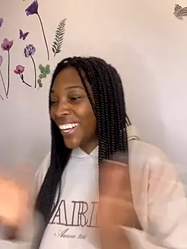 Nahomy gree online show from December 2, 5:20 am