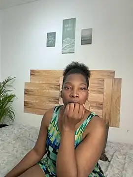 Nahomy gree online show from April 7, 7:26 pm