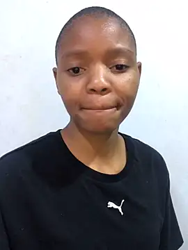 Snapshot of BondiBitch chatting on October 15, 1:59 am BondiBitch online show from October 15, 1:59 am