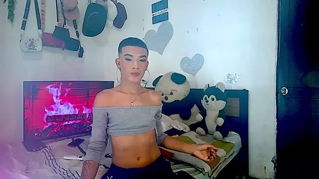 Snapshot of KimberlyXtreme chatting on November 14, 11:30 pm KimberlyXtreme online show from November 14, 11:30 pm