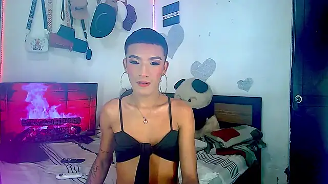 Snapshot of KimberlyXtreme chatting on November 12, 10:13 pm KimberlyXtreme online show from November 12, 10:13 pm