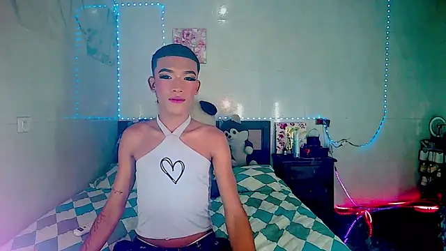 Snapshot of KimberlyXtreme chatting on October 30, 4:04 pm KimberlyXtreme online show from October 30, 4:04 pm