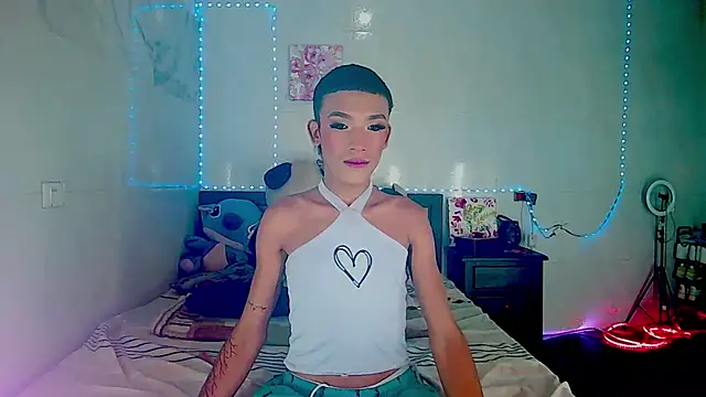 Snapshot of KimberlyXtreme chatting on October 24, 8:19 pm KimberlyXtreme online show from October 24, 8:19 pm