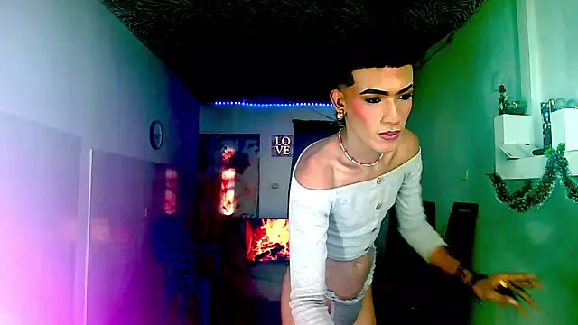 KimberlyXtreme online show from December 14, 6:24 pm