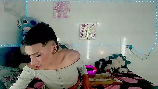 KimberlyXtreme online show from October 1, 11:30 pm