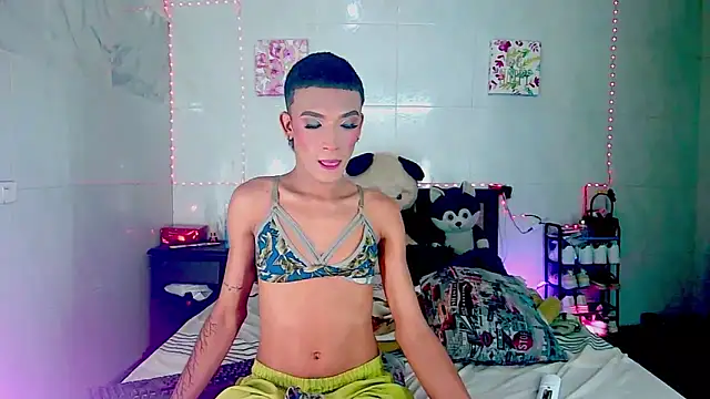 KimberlyXtreme online show from October 15, 8:17 pm