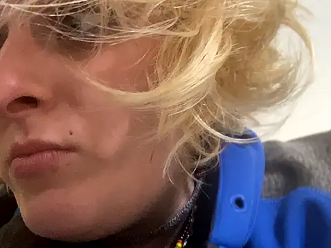 KITTYBOOBOOFUXX online show from January 7, 6:13 pm