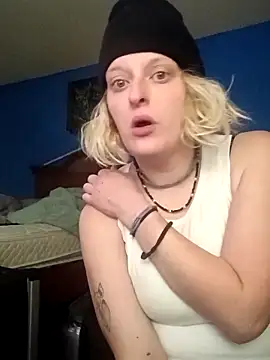 Snapshot of KITTYBOOBOOFUXX chatting on November 4, 11:58 am KITTYBOOBOOFUXX online show from November 4, 11:58 am