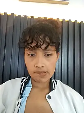 Snapshot of Arihsay_evans chatting on October 8, 12:39 pm Arihsay evans online show from October 8, 12:39 pm