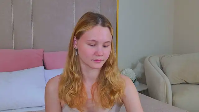 Snapshot of AmeliRoyse chatting on June 11, 5:10 pm AmeliRoyse online show from June 11, 5:10 pm
