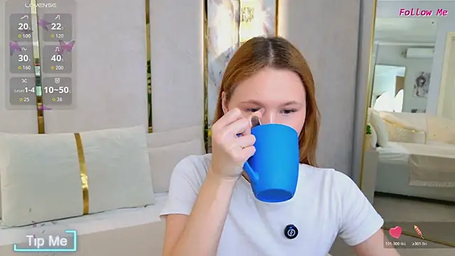 AmeliRoyse online show from April 4, 5:19 pm