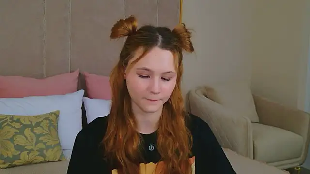 AmeliRoyse online show from April 15, 5:17 pm