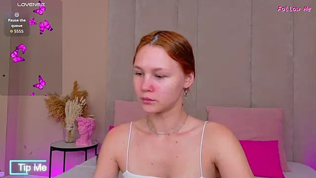 AmeliRoyse online show from November 16, 5:17 pm