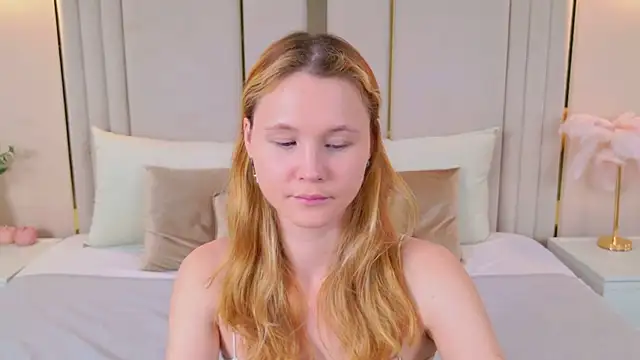 Snapshot of AmeliRoyse chatting on June 24, 5:22 pm AmeliRoyse online show from June 24, 5:22 pm