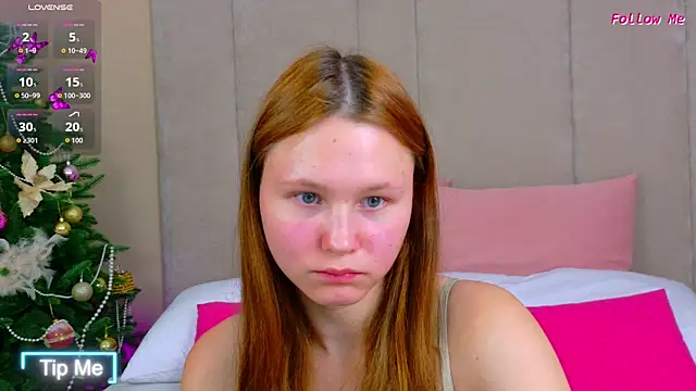 AmeliRoyse online show from December 14, 5:18 pm