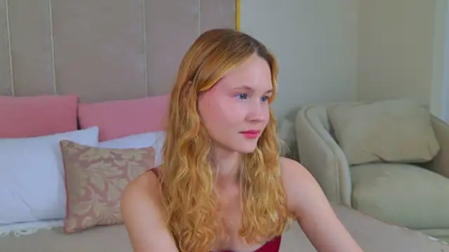Snapshot of AmeliRoyse chatting on June 13, 7:12 pm AmeliRoyse online show from June 13, 7:12 pm