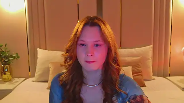 AmeliRoyse online show from March 18, 5:14 pm