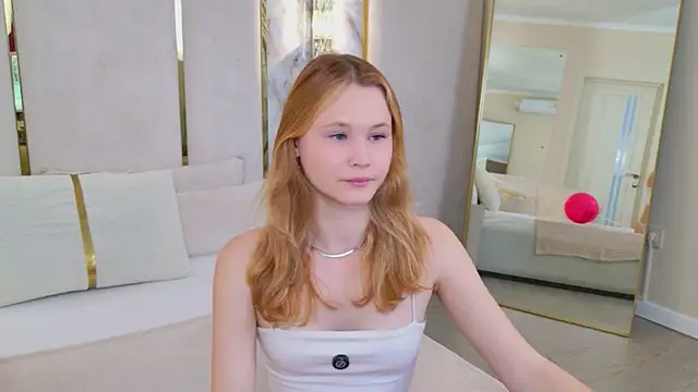 AmeliRoyse online show from May 6, 5:06 pm