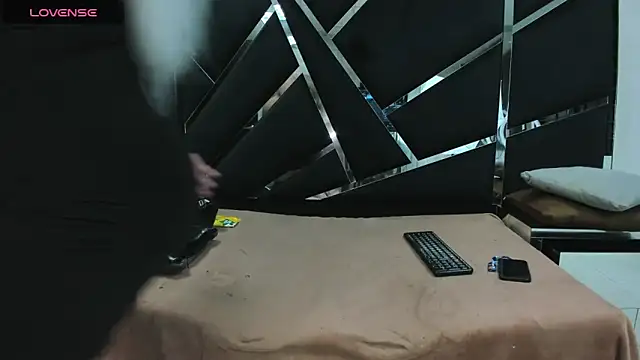 Oriana69  online show from September 8, 3:00 pm