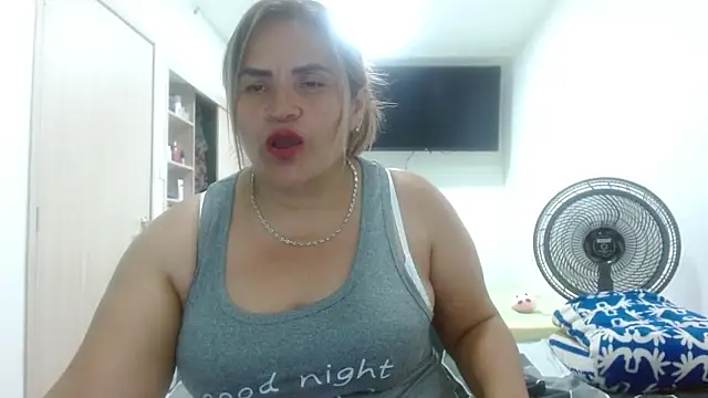 Milena Foox online show from March 4, 4:20 am