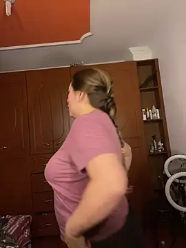 Snapshot of Luna-nevada chatting on February 10, 5:28 am Luna-nevada online show from February 10, 5:28 am