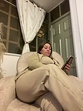 Snapshot of Luna-nevada chatting on February 20, 12:07 am Luna-nevada online show from February 20, 12:07 am