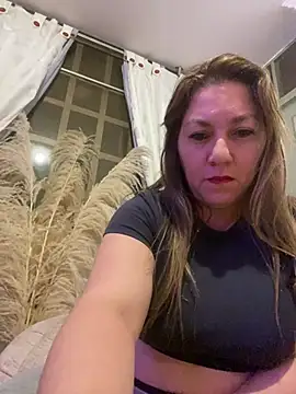 Snapshot of Luna-nevada chatting on January 19, 2:26 am Luna-nevada online show from January 19, 2:26 am