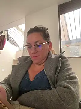 Snapshot of Luna-nevada chatting on June 16, 2:28 pm Luna-nevada online show from June 16, 2:28 pm