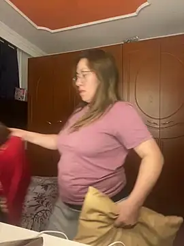 Snapshot of Luna-nevada chatting on March 2, 10:44 am Luna-nevada online show from March 2, 10:44 am