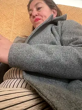 Luna-nevada online show from December 2, 1:46 pm