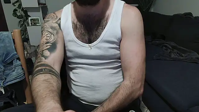 maialinofriuli online show from November 11, 1:22 am