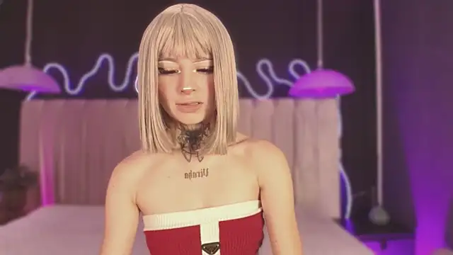 Zhally Dee online show from March 13, 7:52 pm