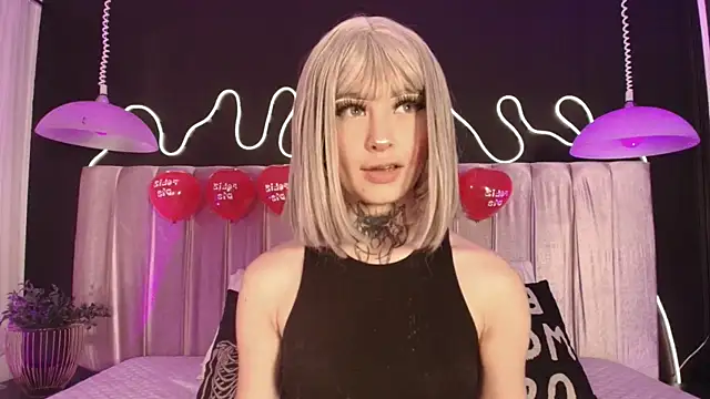 Zhally Dee online show from February 14, 7:36 pm