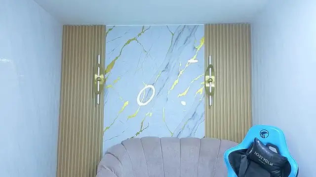 Snapshot of _wendy_b chatting on November 13, 2:59 am wendy b online show from November 13, 2:59 am